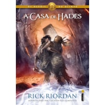 A CASA DE HADES