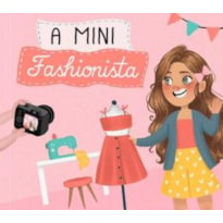 A MINI FASHIONISTA