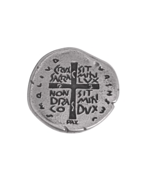 BROCHE MEDALHA DAS DUAS CRUZES - NÍQUEL