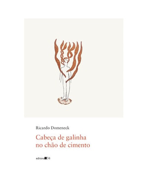 Cabeça de galinha no chão de cimento