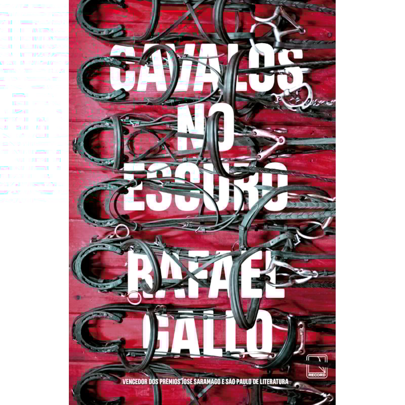 CAVALOS NO ESCURO