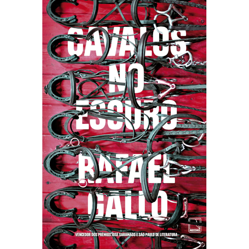 CAVALOS NO ESCURO
