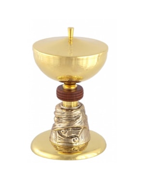 CIBÓRIO 20CM DE ALTURA DOURADO BASE TRABALHADA