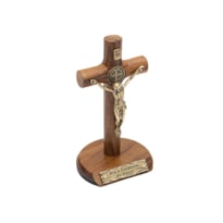 CRUCIFIXO DE MESA SÃO BENTO MADEIRA CILINDRICA OURO VELHO 12CM DE ALTURA