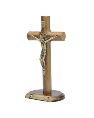 CRUCIFIXO DE MESA SÃO BENTO MADEIRA CILINDRICA - OURO VELHO - 17CM DE ALTURA