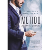 METIDO DE TERNO E GRAVATA
