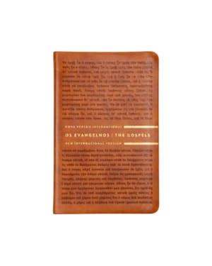 OS EVANGELHOS BILÍNGUE NVI E NIV (PORTUGUÊS E INGLÊS), LETRA TRADICIONAL, FONTE LEITURA PERFEITA, COM LETRAS DE JESUS EM AZUL, CAPA LUXO MARROM