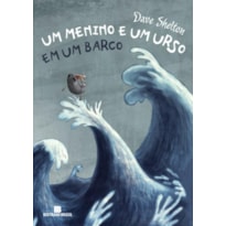 UM MENINO E UM URSO EM UM BARCO
