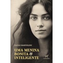 UMA MENINA BONITA E INTELIGENTE